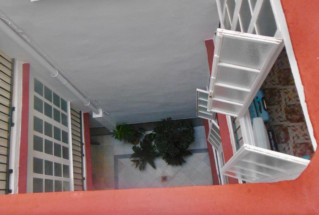 Habitaciones La Pepa Cadiz Luaran gambar